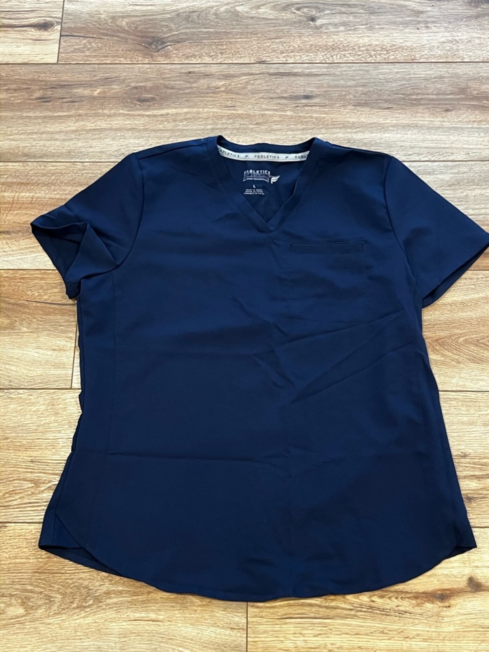Fabletics Deep Navy Blue V-Neck Scrub Top Size Large